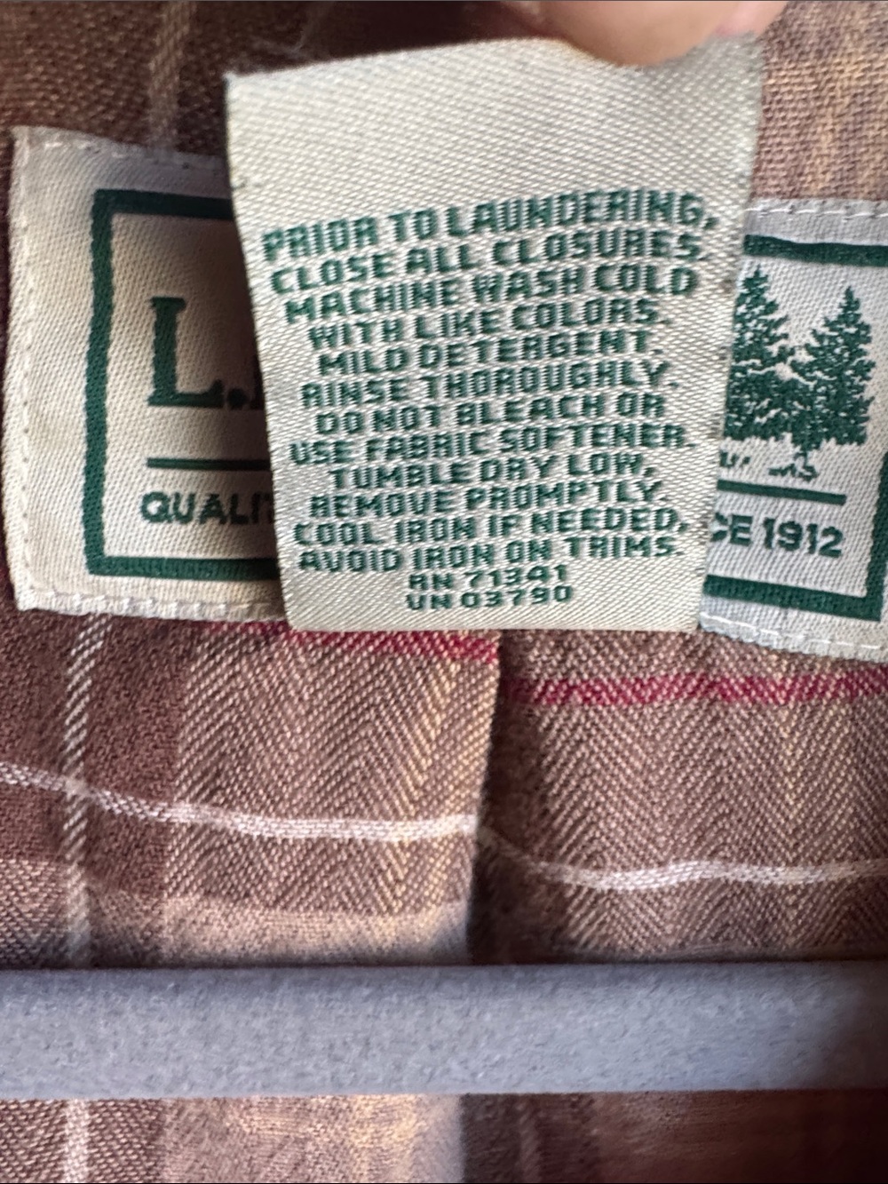 L.L. Bean Women's  Red Barn Jacket with Brown Corduroy Collar, Size LP. - Picture 4 of 9